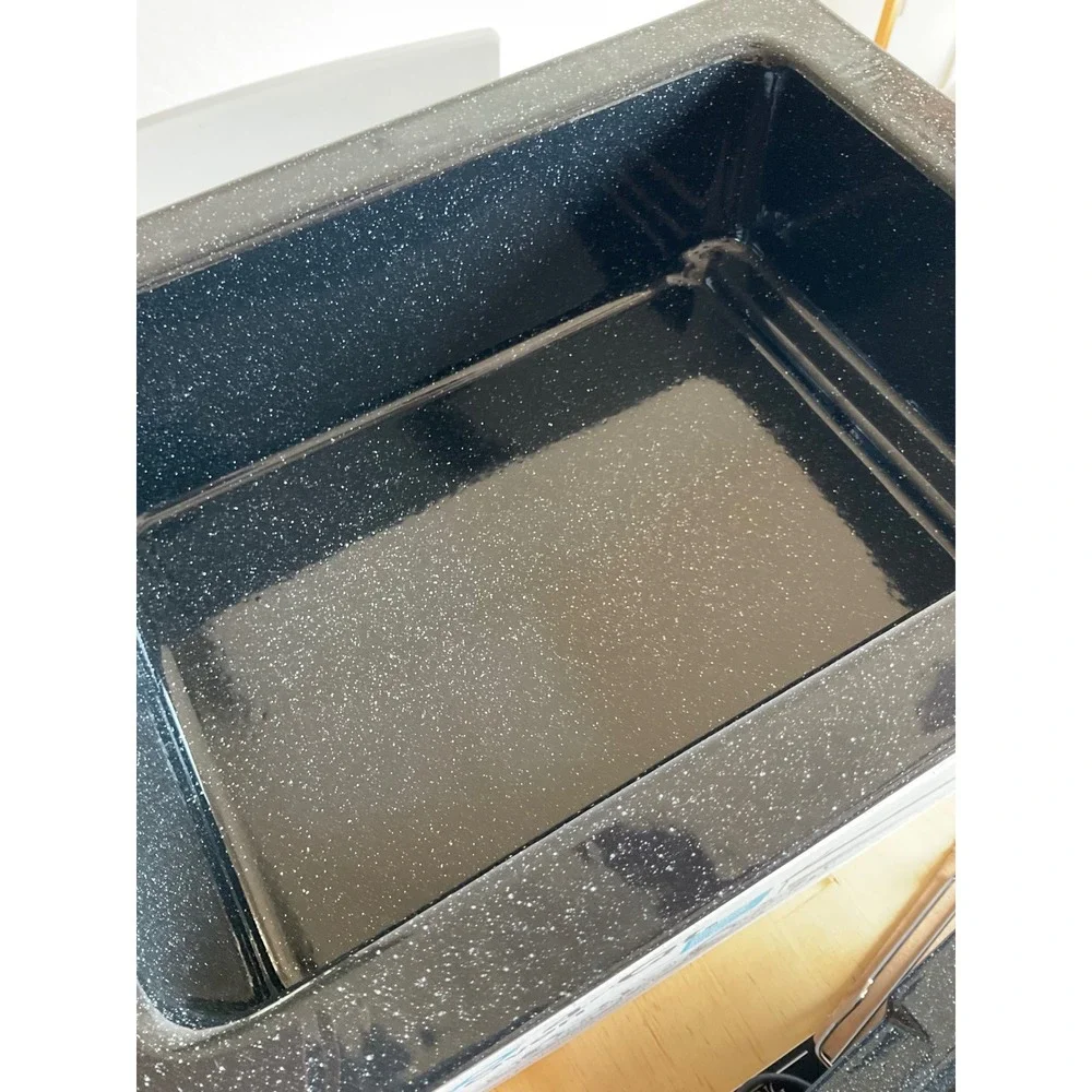 Nesco 4 Qt Roaster Oven Blue Porcelain Enamel 4804-12 Countertop Cooker with Box
